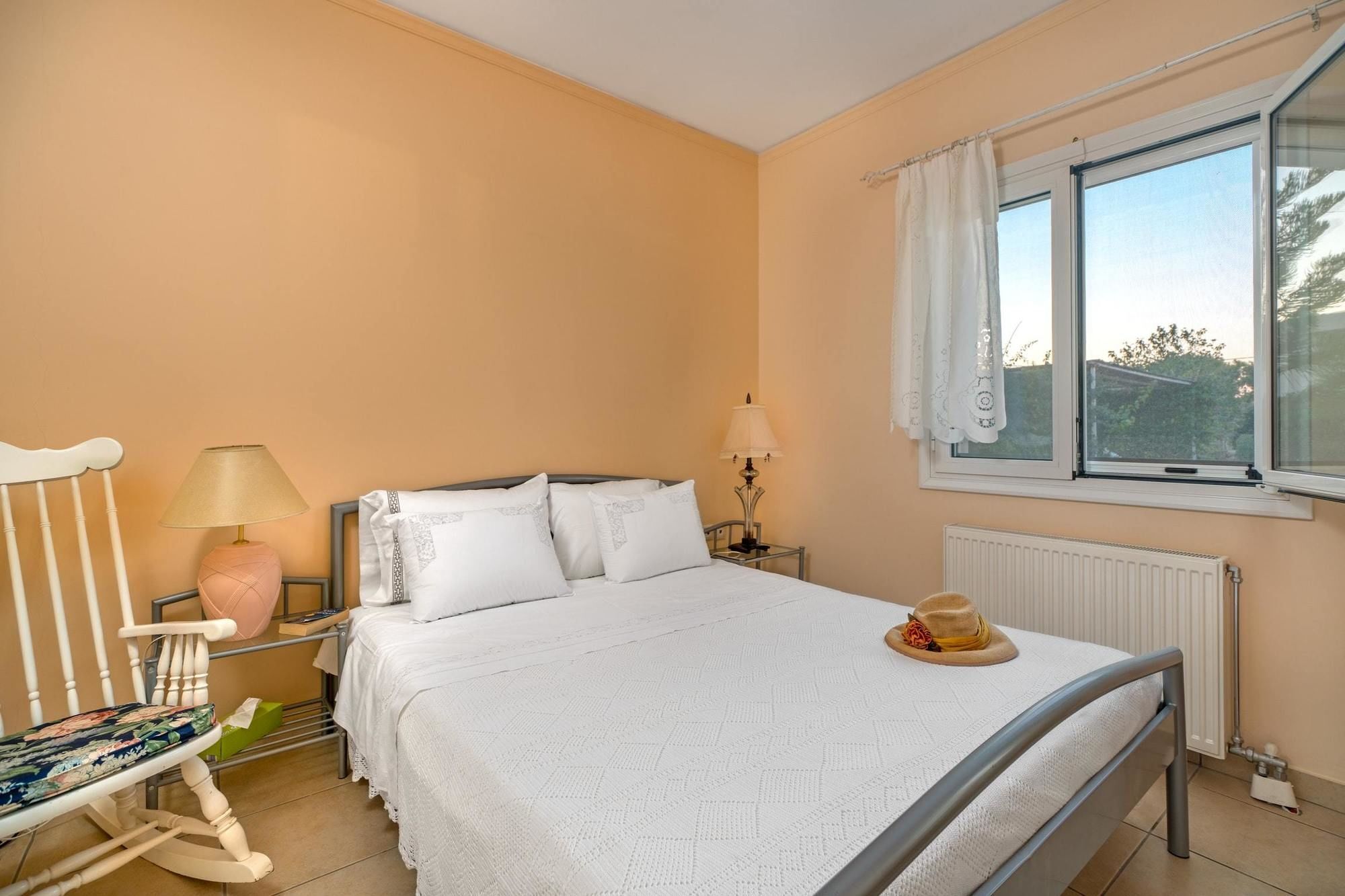 Maria'S Seaside Villa - House With 3 Rooms In Marathon, With Wonderful Eksteriør billede