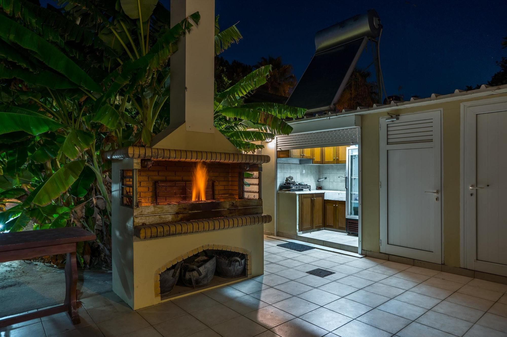 Maria'S Seaside Villa - House With 3 Rooms In Marathon, With Wonderful Eksteriør billede